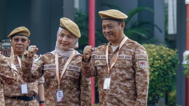 Bupati Serang Ratu Zakiyah dan wakilnya Najib Hamas saat mengikuti retreat kepala daerah di Gedung IPDN Jatinangor, Sumedang, Jawa Barat.