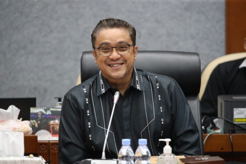 Wakil Ketua Komisi II DPR RI Dede Yusuf jelaskan terkait rapat Komisi II DPR RI dengan pembahasan Pemisahan Pemilu Nasional dan Daerah, di Kompleks Parlemen, Senayan, Jakarta, Senin (30/6/2025).