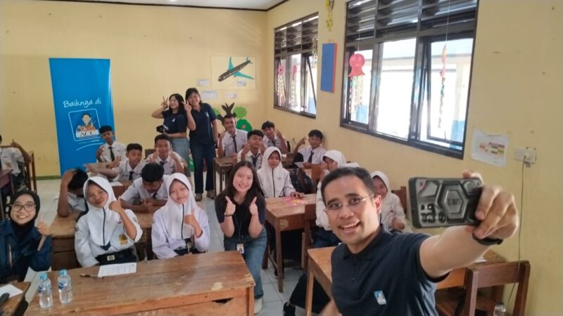 ACC dan YPA-MDR merayakan HUT ke-43 dengan memberikan kontribusi nyata dalam pemerataan akses pendidikan melalui peningkatan fasilitas di daerah rural, SMPN 1 Leuwidamar, Kabupaten Lebak, Banten, Senin (21/7/2025).