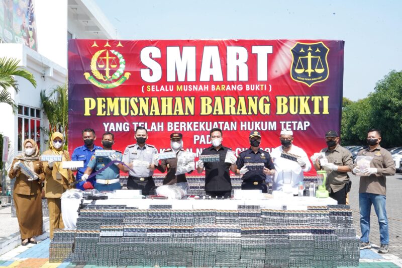 Walikota cilegon, Robinsar, pemusnahan barang bukti, hukum, Kejaksaan Negeri Cilegon, Cilegon, 