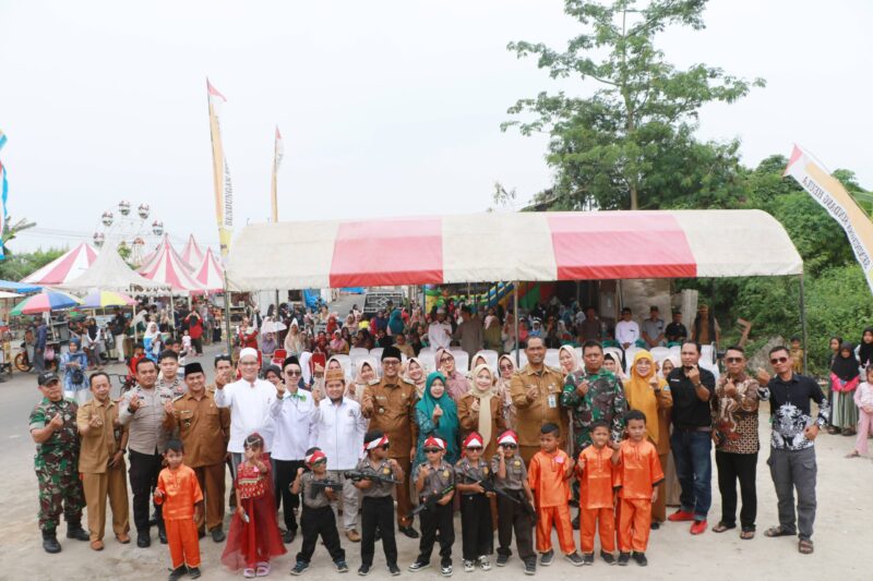 Bupati Serang Ratu Rachmatuzakiyah hadiri puncak acara HUT ke-46 Desa Sindangheula, Kecamatan Pabuaran, Senin (28/7/2025).