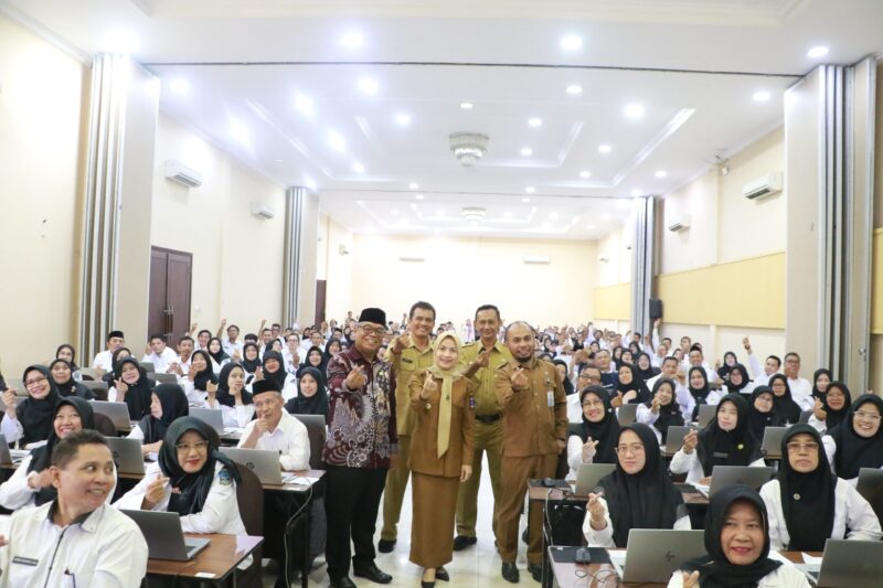 Bupati Serang Ratu Rachmatuzakiyah membuka CACT Badan Kepegawaian Negara (BKN) bagi pejabat administrasi, pengawas, jabatan fungsional dan pelaksana di lingkungan Pemerintah Kabupaten (Pemkab) Serang. Kegiatan berlangsung di Hotel Kanaya Serang, Senin (11/8/2025).