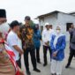 Bupati Serang Ratu Rachmatuzakiyah langsung turun ke lokasi untuk memastikan kabar salah satu warganya yang meninggal diduga terpapar limbah pabrik PT GRS, di Desa Cemplang, Kecamatan Jawilan, Kamis (14/8/2025).