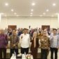 Bupati Serang Ratu Rachmatuzakiyah mendorong Badan Layanan Umum Daerah (BLUD) Kabupaten Serang untuk bekerja secara profesional, mandiri, transparan, dan berorientasi pada mutu layanan prima. Hal ini disampaikan saat membuka Bimbingan Teknis (Bimtek), Pembinaan BLUD Kabupaten Serang, Kamis-Jumat, 13-14 Agustus 2025 Di Hotel Pesona Krakatau Anyer, Kecamatan Cinangka.