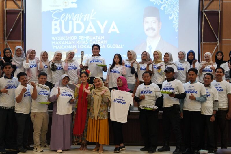Kementerian Kebudayaan Republik Indonesia menggelar Workshop Pembuatan Makanan Khas Daerah dengan tema “Makanan Lokal, Rasa Global” sebagai upaya melestarikan sekaligus mempromosikan kekayaan kuliner Nusantara di Kampus Uniba, Sabtu (16/8/2025).
