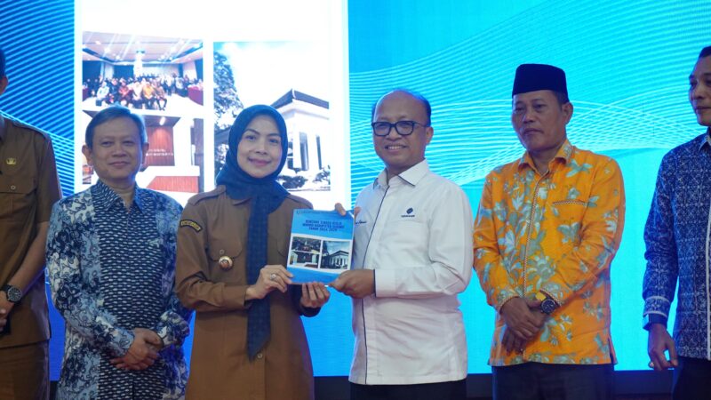 Bupati Serang Ratu Rachmatuzakiyah hadiri peluncuran buku Rencana Tenaga Kerja (RTK) Makro Kabupaten Serang Tahun 2024-2029 di Forbis Hotel Kecamatan Waringinkurung, Selasa, (26/8/2025).