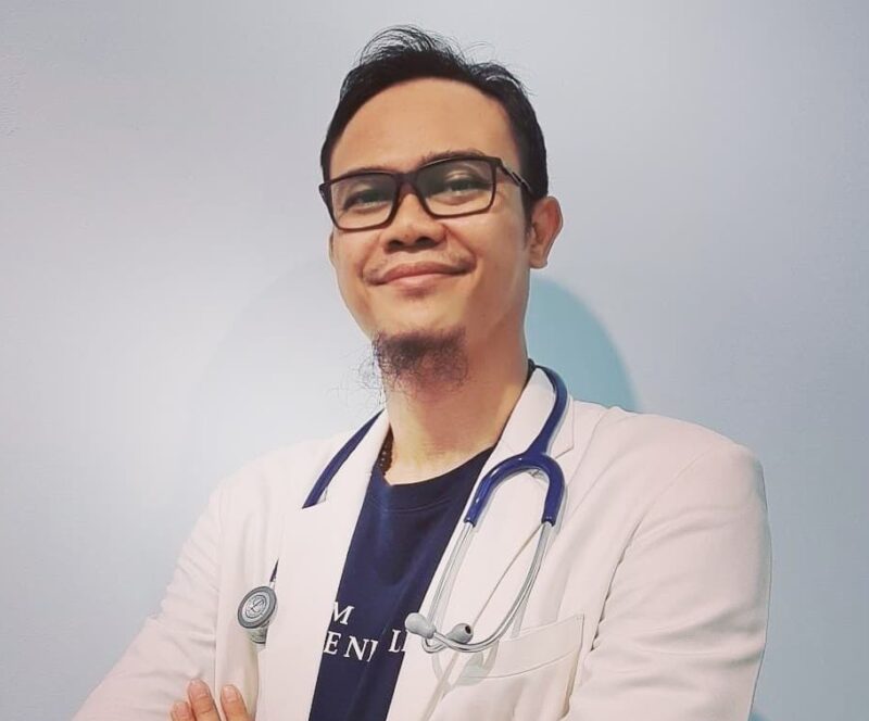dr Erling Andyani.