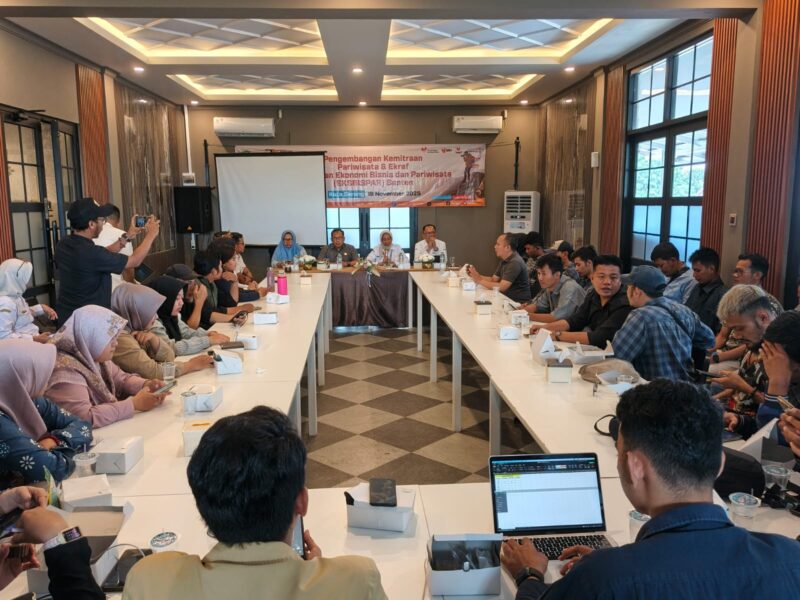 Suasana pertemuan Dinas Pariwisata Banten dengan wartawan, Rabu 19 November 2025.
