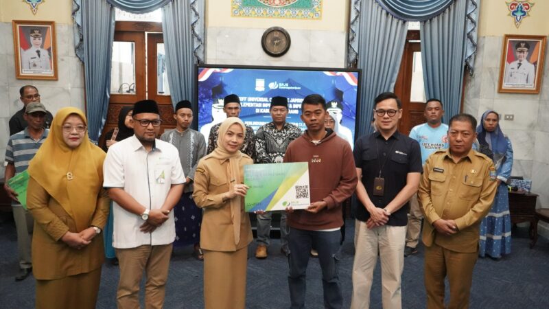 Bupati Serang Ratu Rachmatuzakiyah teken MoU dengan BPJS Ketenagakerjaan.