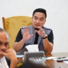 Walikota Cilegon, Robinsar, usai memimpin rapat persiapan mudik gratis di Rumah Dinas Walikota Cilegon, Rabu (4/3/2026). 